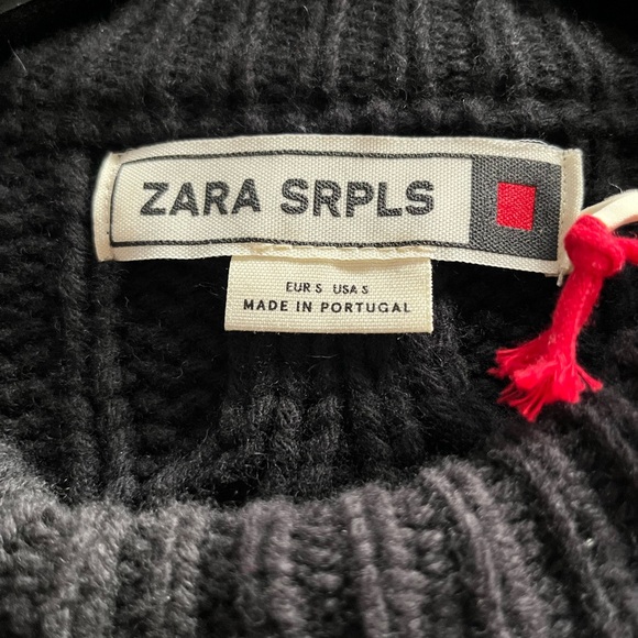BRAND NEW ZARA SRPLS chunky cable knit sweater with holes - mens size small - Picture 4 of 4